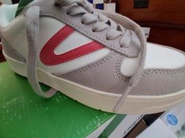 Tretorn Stadium Women s Leather Shoes Several Sizes - $45.00