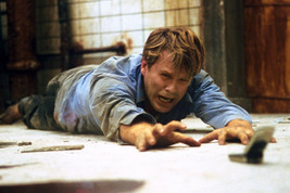 Cary Elwes Reaching For Phone From Saw 11x17 Mini Poster - £15.97 GBP