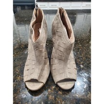 Qupid Women&#39;s Solid Tan Leather Upper Back Zip Caged Ankle Boots Size 8 - $22.77