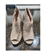 Qupid Women&#39;s Solid Tan Leather Upper Back Zip Caged Ankle Boots Size 8 - $31.14 CAD
