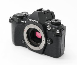 Olympus OM-D E-M5 Mark II 16MP Mirrorless Digital Camera (Body Only) ISSUE image 2