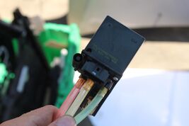 2004-07 BMW 530i 5 SERIES FRONT SEAT LUMBAR SUPPORT PUMP BAG R3307 image 2