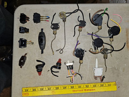 24BB32 ASSORTED SWITCHES: PULL CHAINS, ROCKERS, ETC, VERY GOOD CONDITION - £7.43 GBP