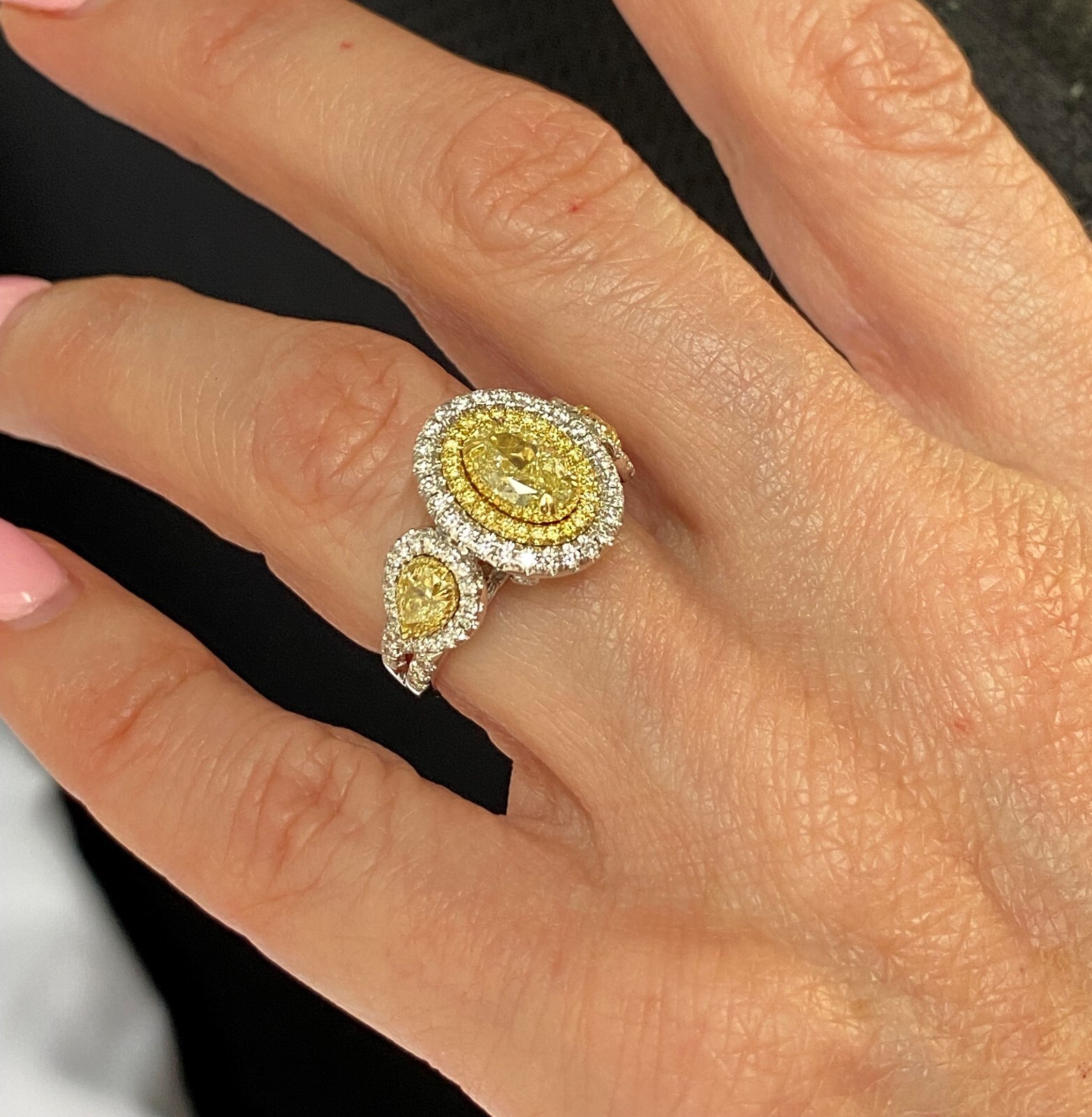 GIA Zertifiziert 2.47 Karat Ovalschliff Hellgelb Diamant Verlobungsring 18k Gold Item image 5