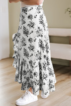 Black Boho Floral High Waist Ruffle Split Maxi Skirt - $349.81 MXN