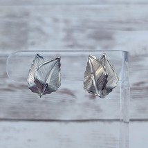 Vintage Giovanni Clip On Earrings Silver Tone Leaves - £11.80 GBP