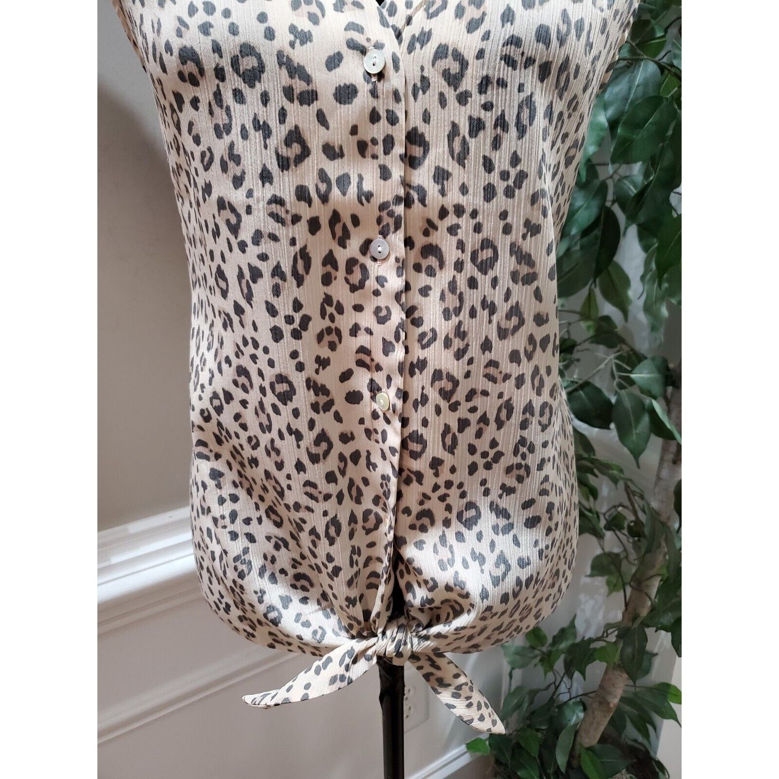 Nine West Women's Beige & Brown Polyester V-Neck Sleeveless Casual Shirt Size XL Item image 3