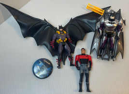 Vintage 1995 Kenner Batman Figures Batman Figures &amp; Button - £11.02 GBP
