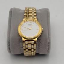 Vintage SEIKO V701-2038 White Dial Gold Tone Quartz Watch Rare New Battery - £67.25 GBP