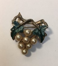 Vintage Faux Pearl Grapes Brooch Bunch On Vine Green Leaves Gold Tone Pin 1&quot; - £9.48 GBP
