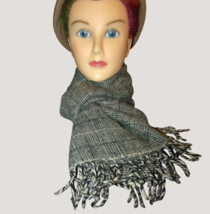 Classic Houndstooth Lambswool Scarf  Fringe Vintage - $28.05