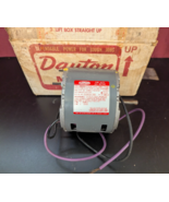Dayton 3M585A AC Motor 1/10 HP 1050 RPM 60 HZ 115V 3/8&quot; x 1-7/8&quot; Shaft NOS - $2,050.94 MXN