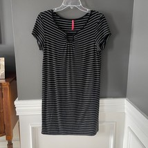 Ruby Ribbon Short Sleeve Tunic Black White Stripe Stretch Size Medium - $7.69