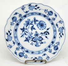 MEISSEN Salad Plates Blue &amp; White Floral Scalloped Edge BLUE ONION 8.5&quot; - £23.52 GBP