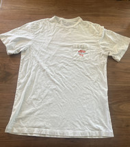 Vineyard Vines White Fish T-Shirt Size Small Short Sleeve - $15.44