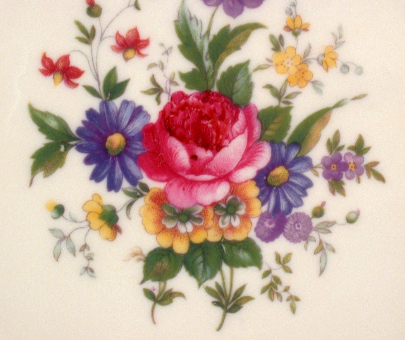 Royal Bayreuth Ardalt 7.75" Plate Burgundy Rim Floral 7012 Germany US Zone Exc Item image 2