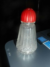 Salt-Pepper Shaker Red Lid Ribbed Lid Diamond Design Vintage Short Ribbed Glass  - $10.15