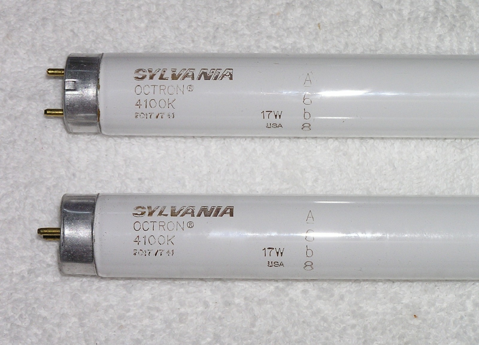 Lot of 2 Sylvania FO17/741 4100K Octron 17 Watt Fluorescent Lamp Bulb F17T8 24" - $9.99