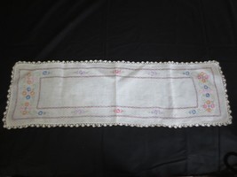 UNUSED Vintage FLORAL EMBROIDERED Linen RUNNER - 41&quot; x 12-1/2&quot; - £11.21 GBP
