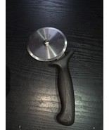 Mercer Culinary Millennia Pizza Cutter with Black Handle, 4 Inch Wheel, - €12,03 EUR