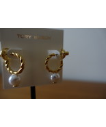 TORY BURCH GOLD ROPE LOGO BEAD HOOP EARRINGS. NEW - $44.99