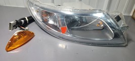 Genuine International® Headlight Assembly Right Passenger Side RH 357438... - $2,765.93 MXN Genuine International® Headlight Assembly Right Passenger Side RH 357438... - $2,765.93 MXN