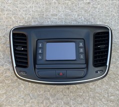 2015-2016 Chrysler 200 Radio  Display Screen P68237070AC - £152.76 GBP