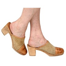 VTG 1970s QualiCraft Tan Suede &amp; Leather Wood Heel Clogs Boho Annie Hall 9B - $79.15