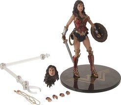 DC Cinematic - Wonder Woman One:12 Collective The 6.5&quot; Action Figure by Mezco - £75.93 GBP