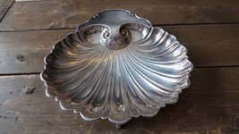 VINTAGE Family Crest CRESCENT SILVER PLATED SCALLOP SHELL BOWL FISH FEET... - $77.61