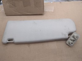 ShadeS70       1998 Sun Visor 339458  - $462.37 MXN