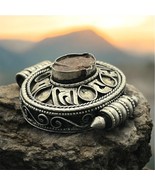 Antique Tibet Silver Reliquary With Relics 18th Century Prayer Box Buddhist - $24,510.48 MXN