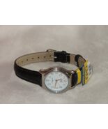 Q&amp;Q JAPAN BRAND  Leather Strap Women&#39;s QUARTZ Watch - NEW - $885.41 MXN