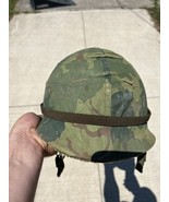 – VIETNAM WAR U.S. M1C PARATROOPER HELMET w/MITCHEL CAMO COVER – DATED - €211,06 EUR