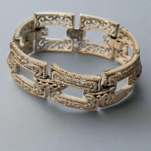 Vintage Trifari White Filigree Panel Bracelet - $456.10 MXN