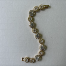 Stunning Vintage Designer Signed Napier Gold Tone Faux Pearl Bracelet Rhinestone - £28.14 GBP