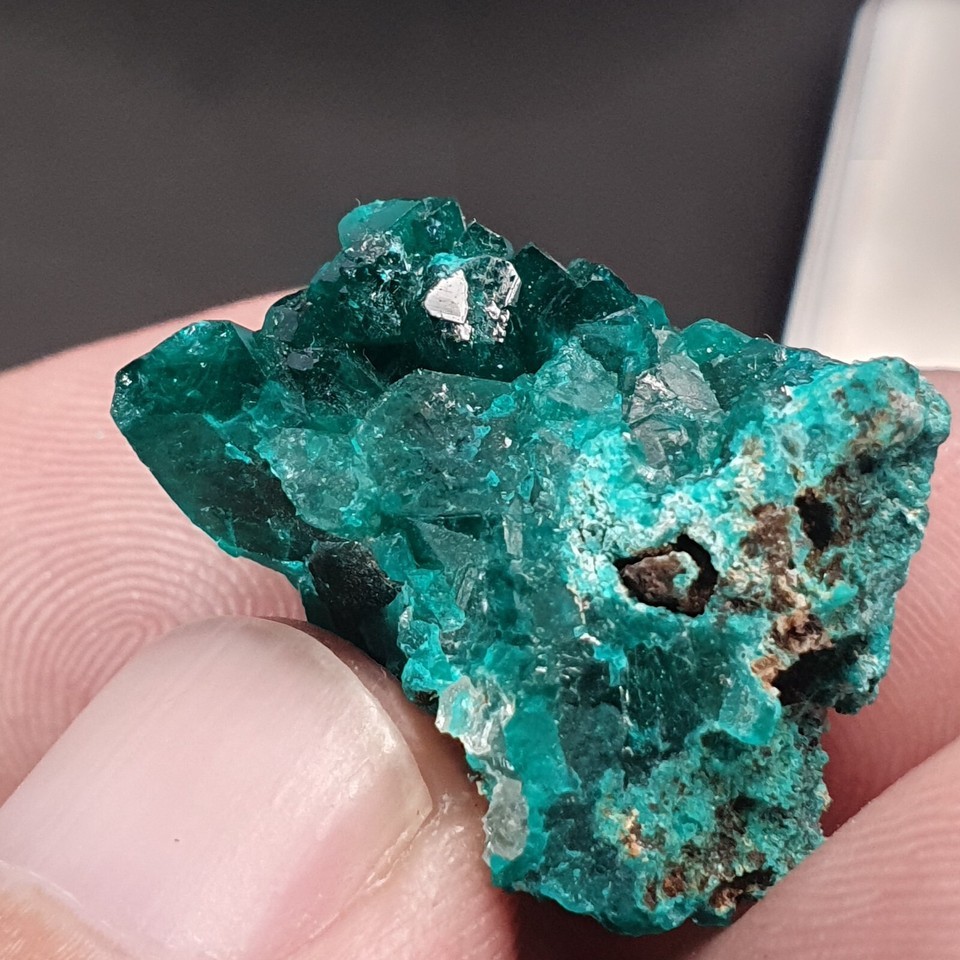 Bellissimo esemplare di cristallo dioptasi verde, cristalli verdi 50 carati - $64.40