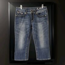 Miss Me Jeans Signature Capris Boyfriend Embroidered Womens Size 30 - $24.74