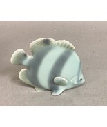 Vintage Porcelain Blue Fish Figurine - 4.25x1.5x3.25” - €12,84 EUR Vintage Porcelain Blue Fish Figurine - 4.25x1.5x3.25” - €12,84 EUR