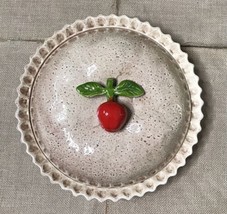 Vintage Ceramic Covered Apple Pie Baking Dish Crimped Edge Cottagecore - £30.93 GBP