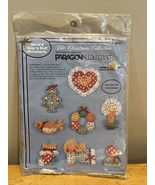 Paragon Needlecraft &quot;Patchwork&quot; Set of 8 Snip &#39;N Stuff Christmas Ornamen... - $33.60 CAD