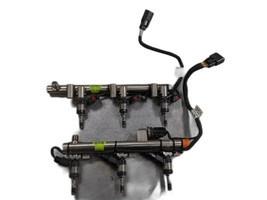 Fuel Injectors Set With Rail From 2014 Kia Sorento  3.3 353103C560 4wd - $159.95