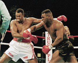 Mike Tyson Larry Holmes throwing punch boxing legends 8x10 Photo - £6.38 GBP