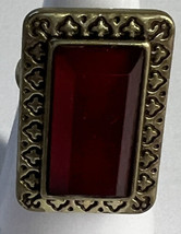 Jewelry Ring Unbranded Gold Tone Acrylic Red Rectangle Stone Filigree Size 7-7.5 - £3.12 GBP