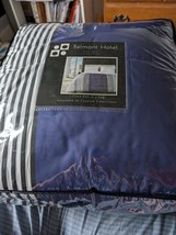 Belmont Hotel Queen Bedding Ensemble Comforter Set Blue White Black NIP - $55.00
