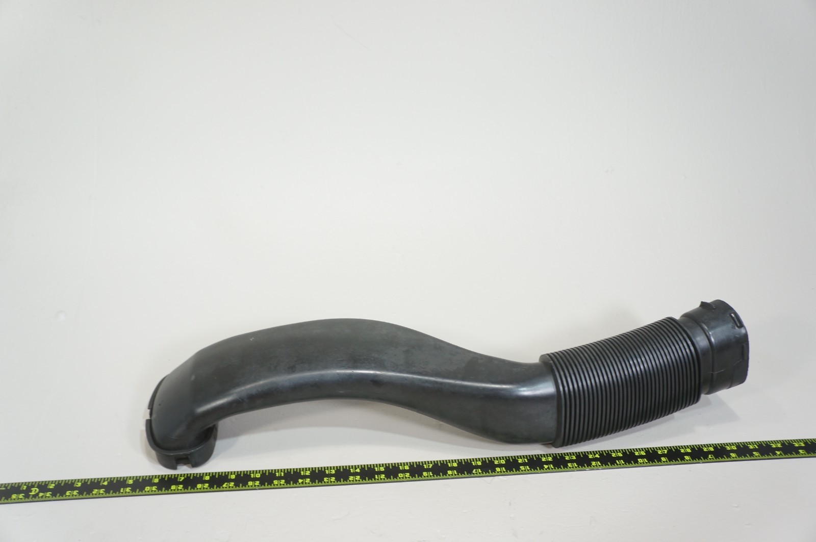 09-2013 bmw x5 e70 3.0l m57 xDrive35d engine motor air cleaner intake duct tube Item image 6