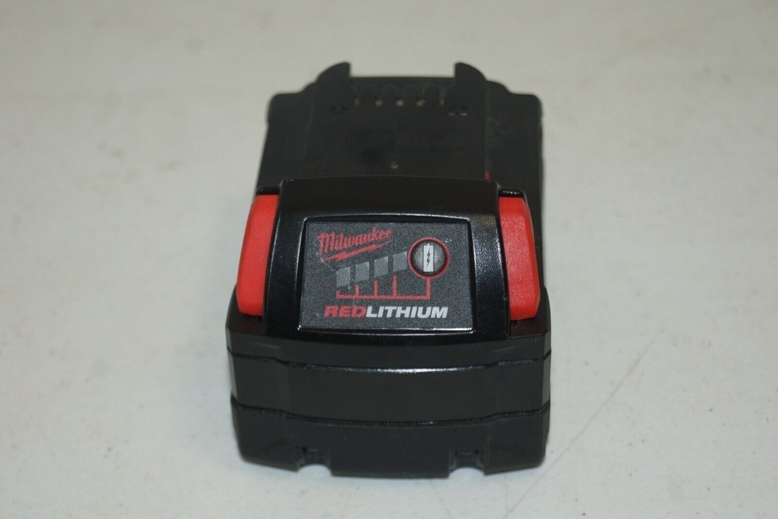 FOR PARTS NOT WORKING - Milwaukee 48-11-1828 M18 Red Lithium-Ion 3.0 Ah Battery Item image 8