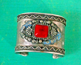 Vintage Ethnic Bracelet With Red Stone - £15.49 GBP