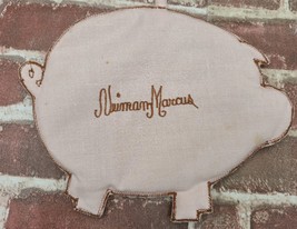 Neiman Marcus Vintage Pig Pot Holder - Trivet  - $186.21 MXN