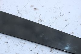 2003-2006 MERCEDES E350 LEFT REAR PILLAR TRIM MOLDING R1827 image 4